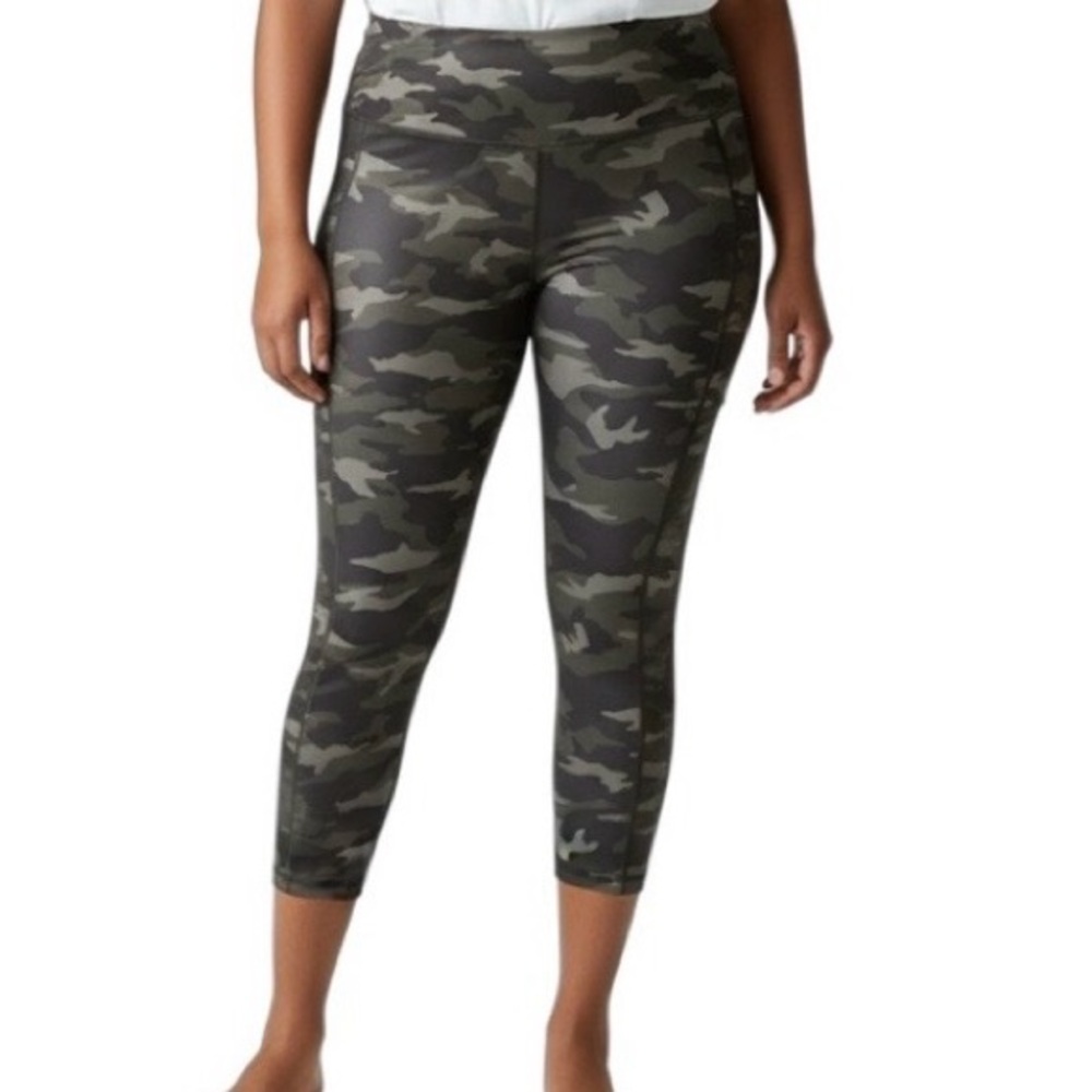 Athleta Woman’s Ultimate Camo 7/8 Tight size 1X Activewear Leggings